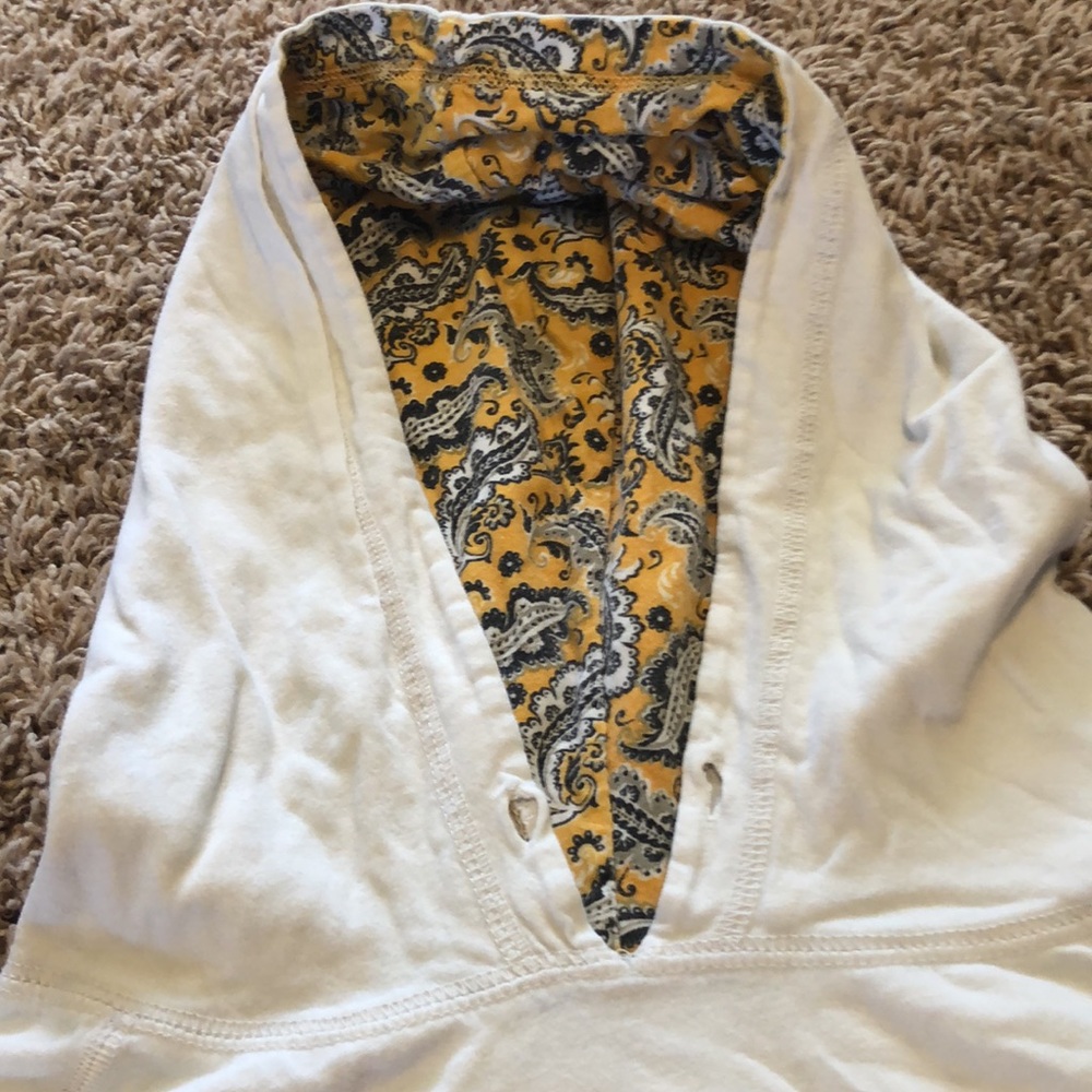 White Iowa pullover - Picture 3 of 4